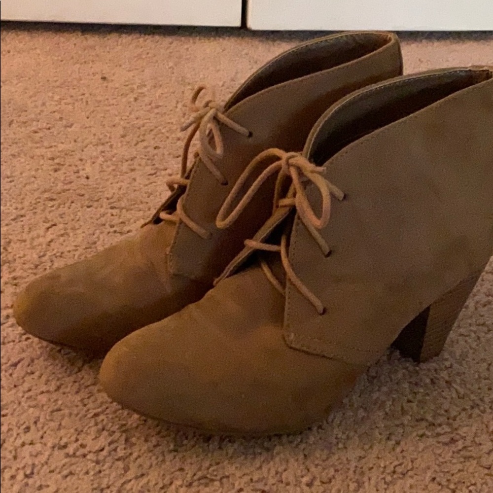 Tan/brown booties